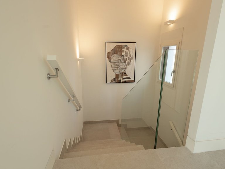 Apartment for Sale in The Golden Mile, Malaga 25