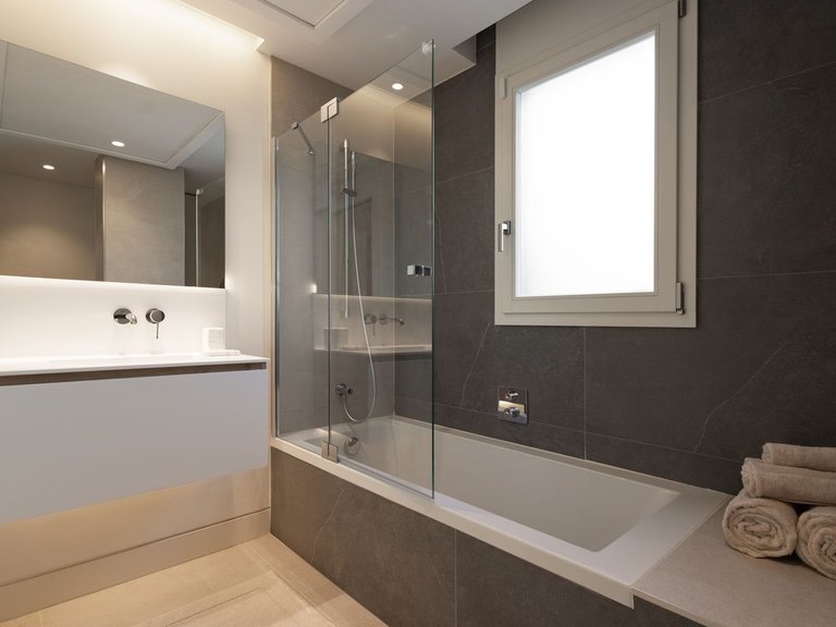 Apartment for Sale in The Golden Mile, Malaga 26