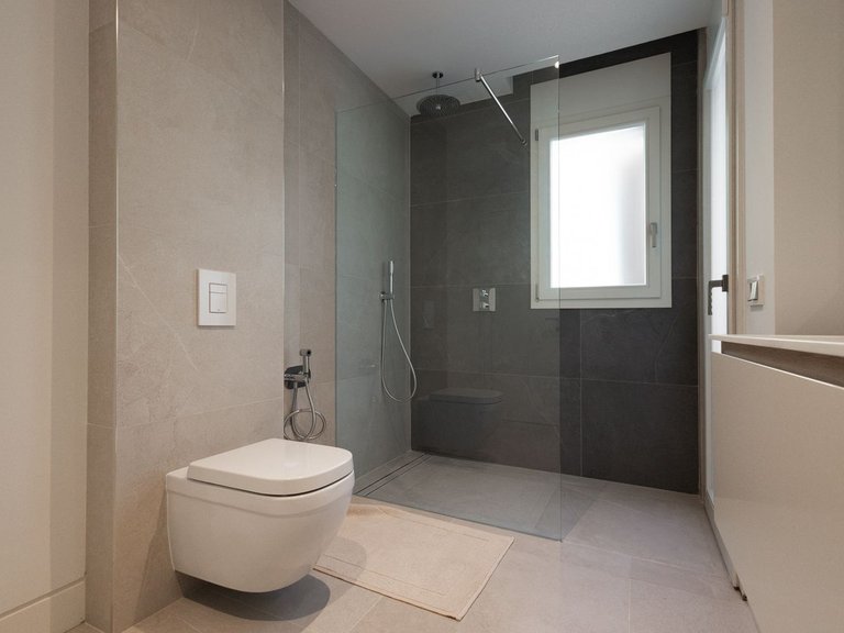 Apartment for Sale in The Golden Mile, Malaga 29