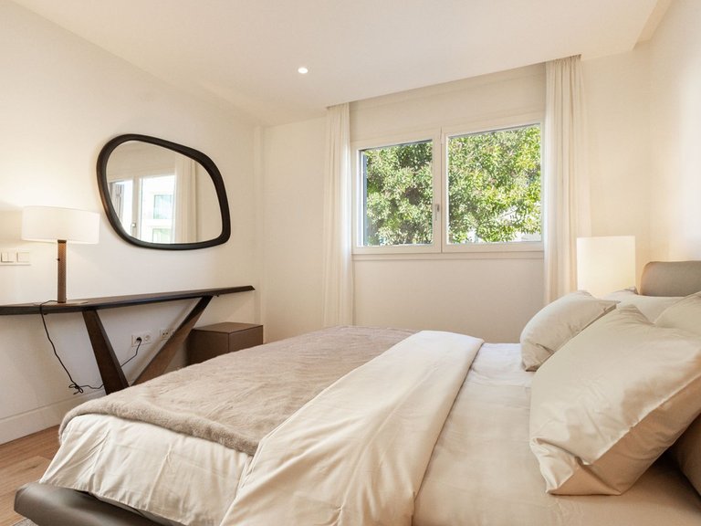 Apartment for Sale in The Golden Mile, Malaga 30