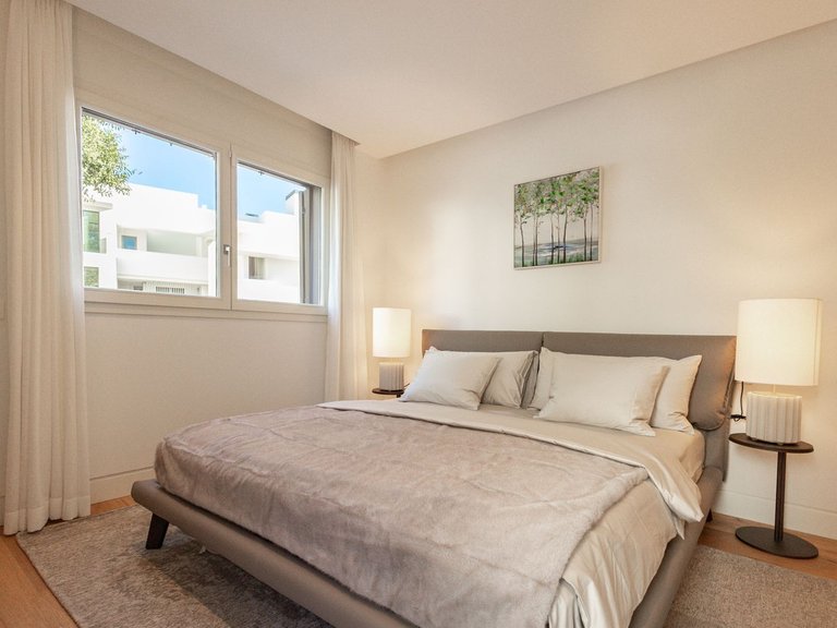 Apartment for Sale in The Golden Mile, Malaga 31