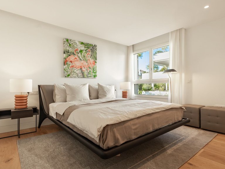 Apartment for Sale in The Golden Mile, Malaga 33
