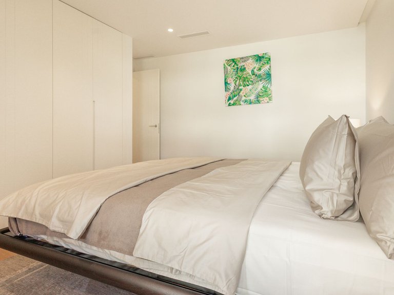 Apartment for Sale in The Golden Mile, Malaga 35
