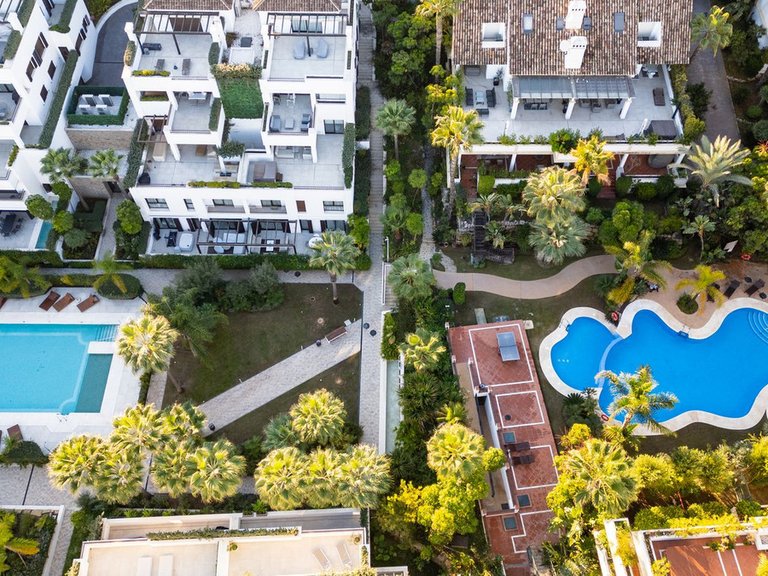 Apartment for Sale in The Golden Mile, Malaga 54