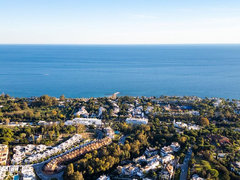 Apartment for Sale in The Golden Mile, Malaga 57