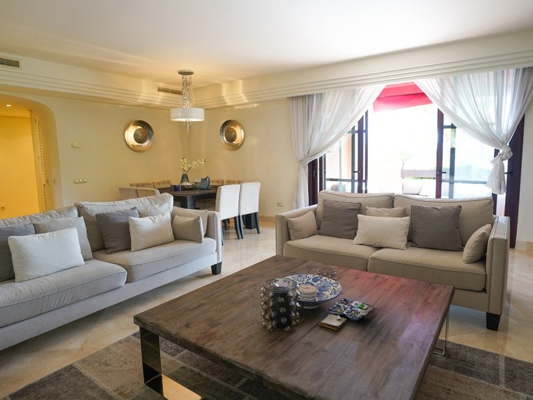 Apartment for Sale in Puerto Banús, Malaga 20