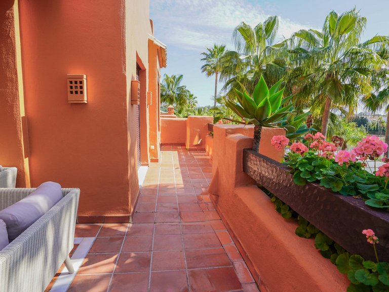 Apartment for Sale in Puerto Banús, Malaga 23