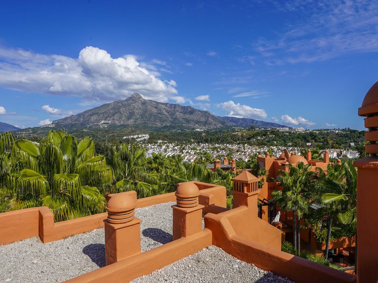 Apartment for Sale in Puerto Banús, Malaga 27