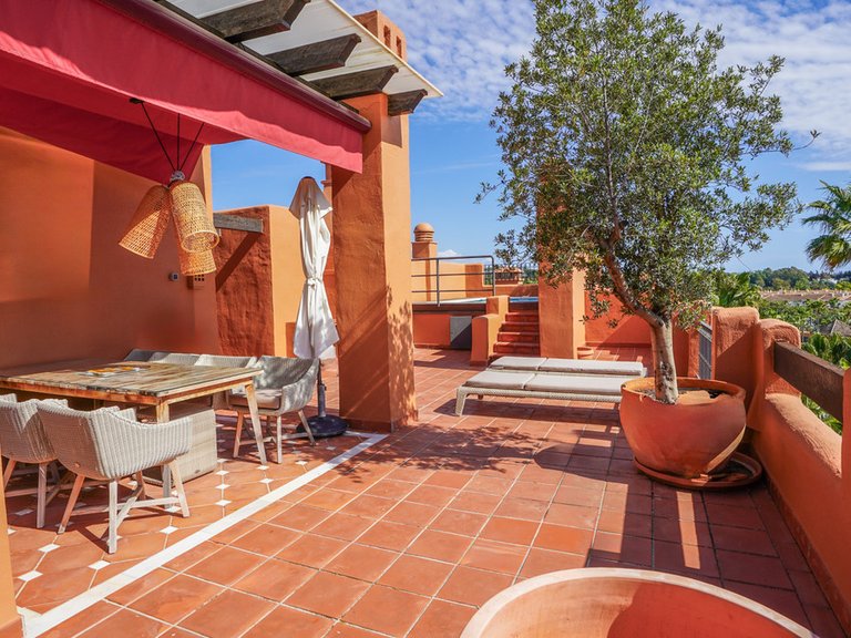 Apartment for Sale in Puerto Banús, Malaga 31