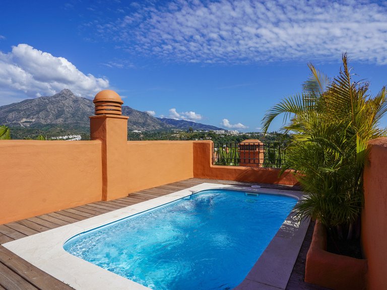 Apartment for Sale in Puerto Banús, Malaga 35
