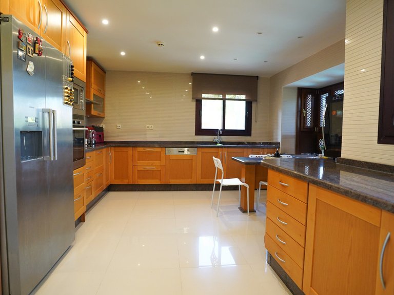 Apartment for Sale in Puerto Banús, Malaga 6