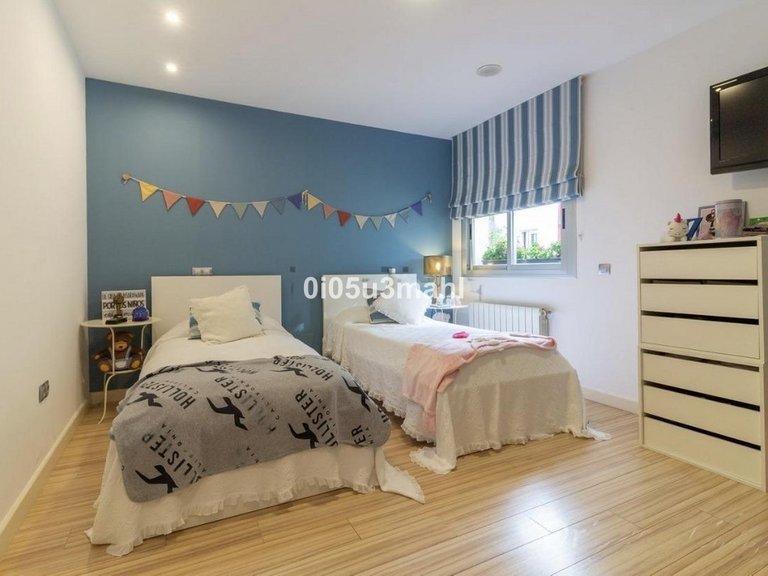 Villa for Sale in Pinares De San Antón, Malaga 14