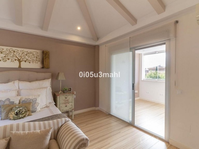 Villa for Sale in Pinares De San Antón, Malaga 15