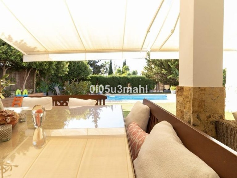 Villa for Sale in Pinares De San Antón, Malaga 20