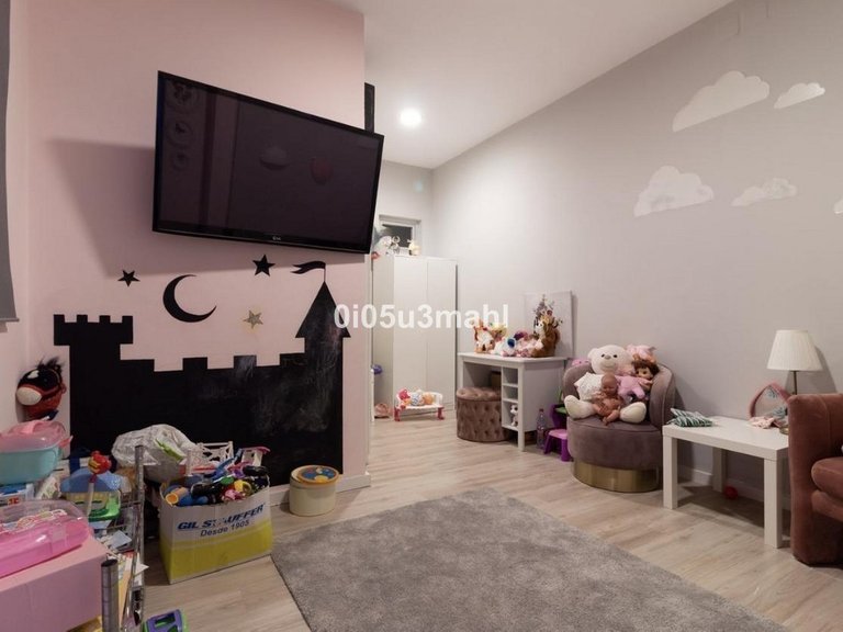 Villa for Sale in Pinares De San Antón, Malaga 25