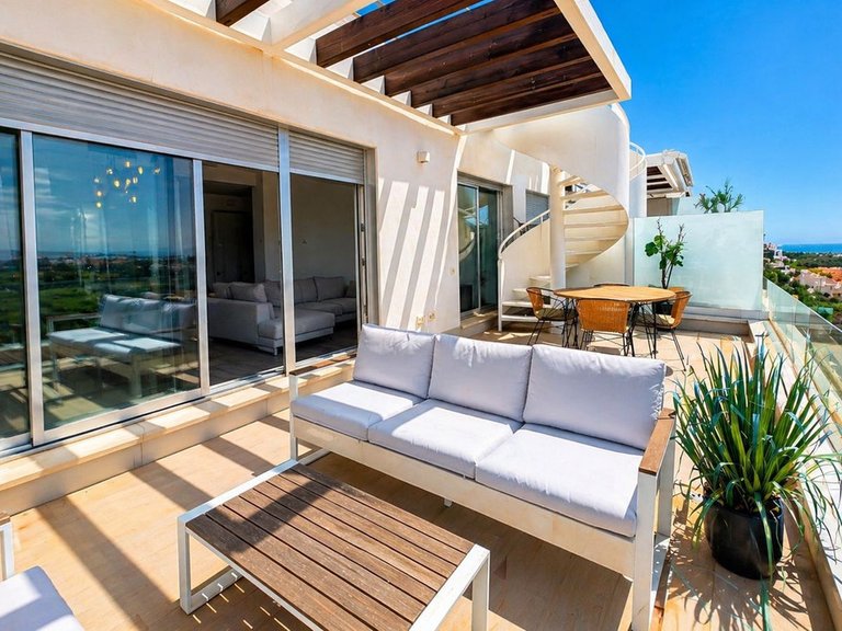 Apartment for Sale in New Golden Mile, Malaga 6