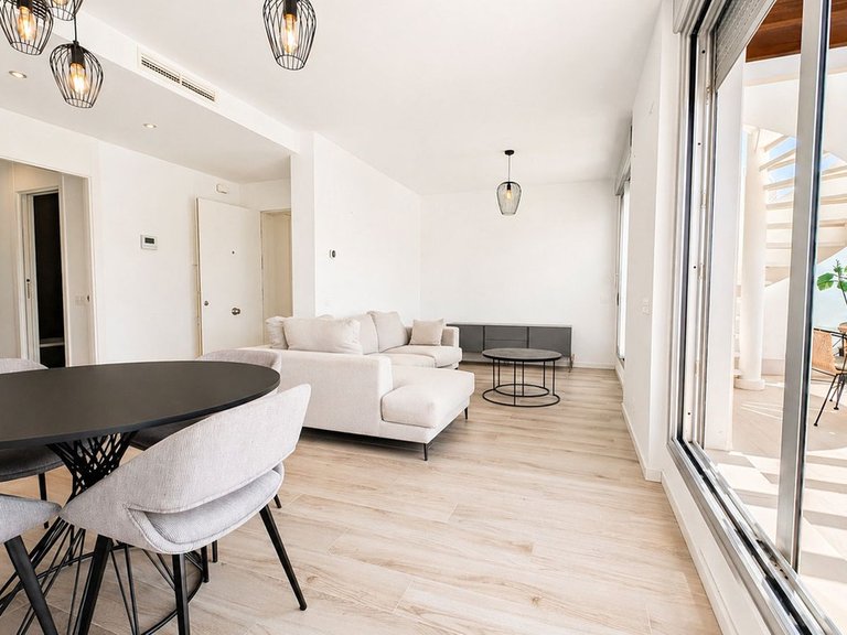Apartment for Sale in New Golden Mile, Malaga 8