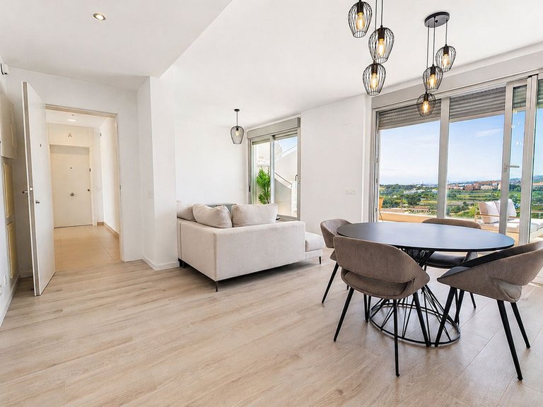 Apartment for Sale in New Golden Mile, Malaga 9