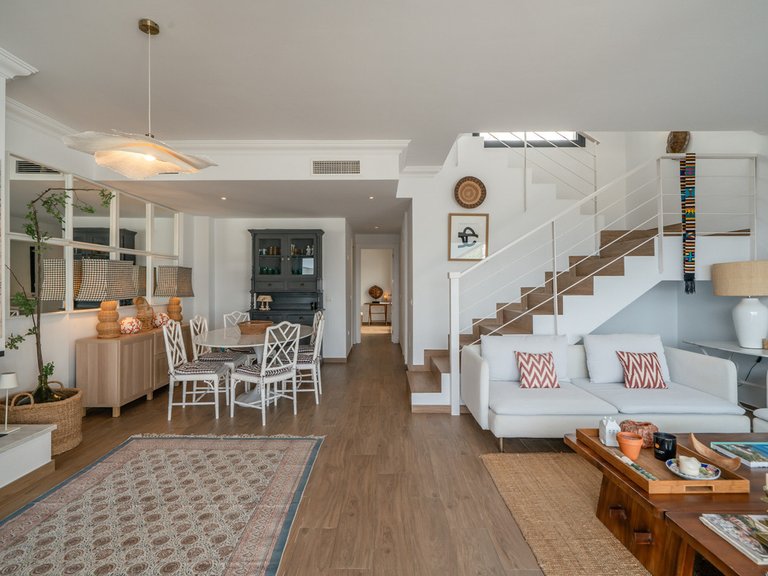 Villa for Sale in La Mairena, Malaga 13