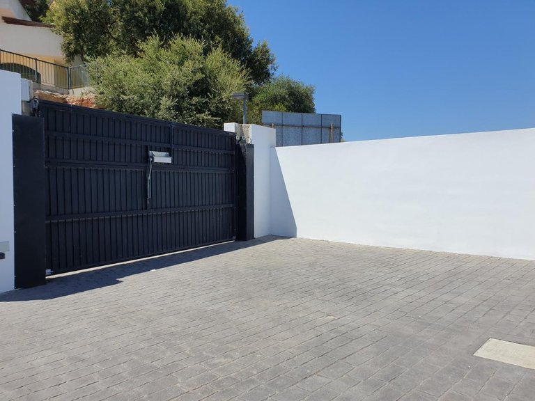 Villa for Sale in La Mairena, Malaga 38