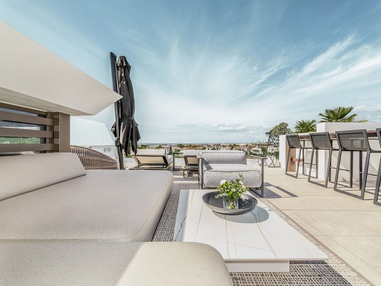 Villa for Sale in Nueva Andalucía, Malaga 32