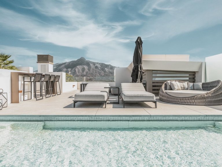 Villa for Sale in Nueva Andalucía, Malaga 33