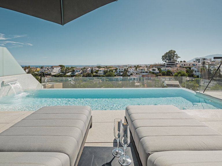 Villa for Sale in Nueva Andalucía, Malaga 34