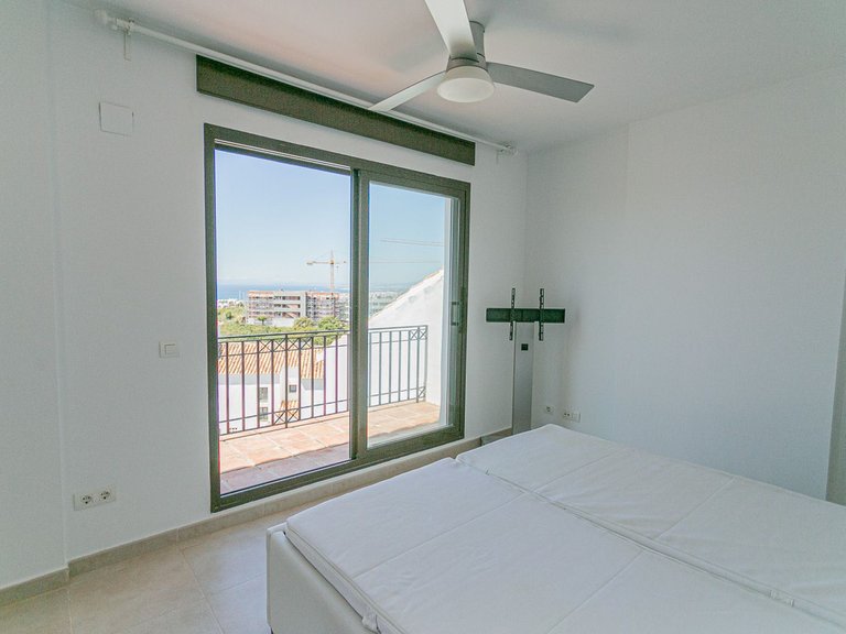 Apartment for Sale in Altos De Los Monteros, Malaga 16