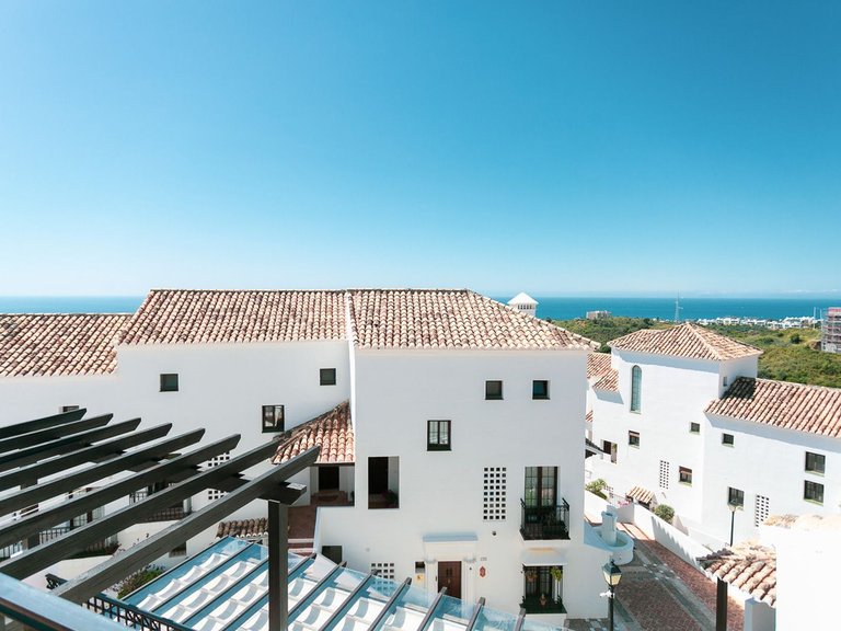 Apartment for Sale in Altos De Los Monteros, Malaga 2