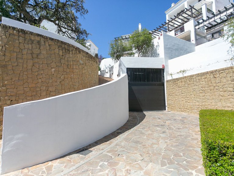 Apartment for Sale in Altos De Los Monteros, Malaga 52