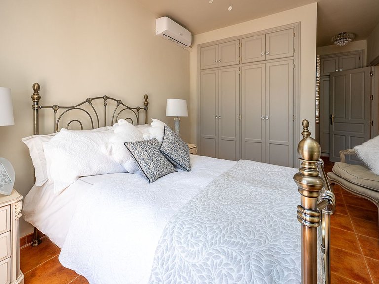 Villa for Sale in Coín, Malaga 12