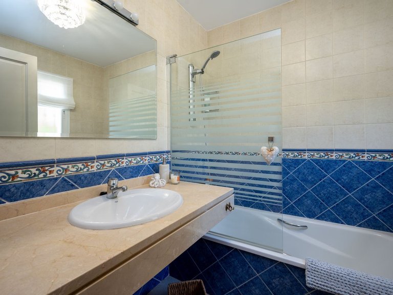 Villa for Sale in Coín, Malaga 14