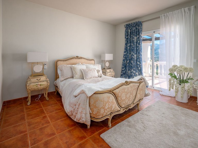 Villa for Sale in Coín, Malaga 15