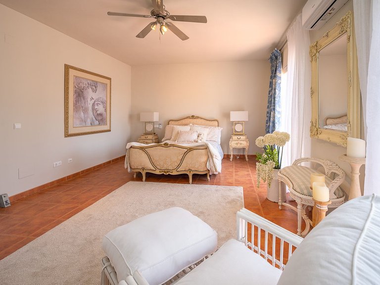 Villa for Sale in Coín, Malaga 17