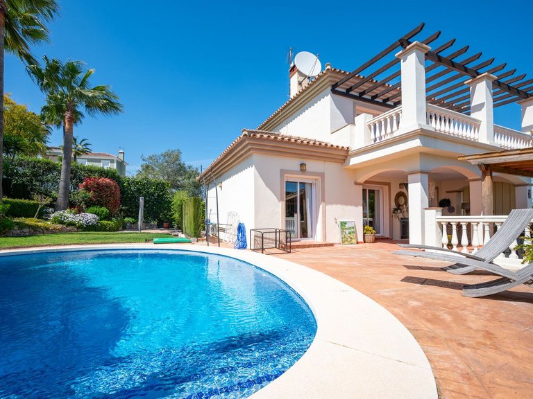 Villa for Sale in Coín, Malaga 2