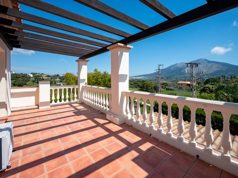 Villa for Sale in Coín, Malaga 20