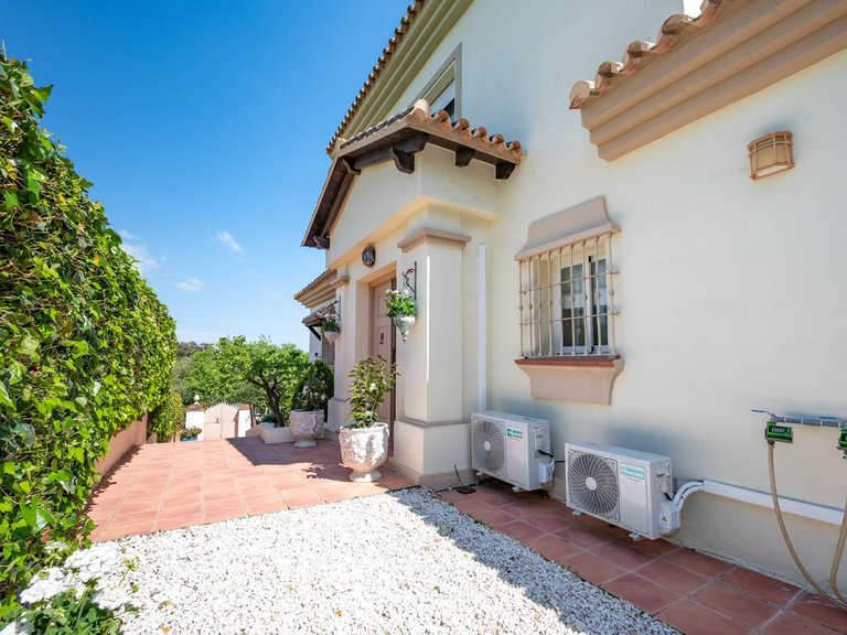 Villa for Sale in Coín, Malaga 3