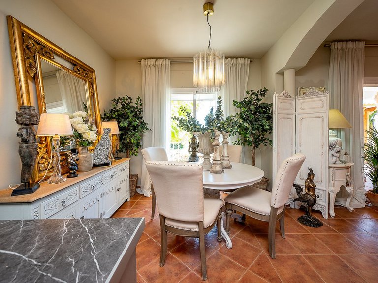 Villa for Sale in Coín, Malaga 8