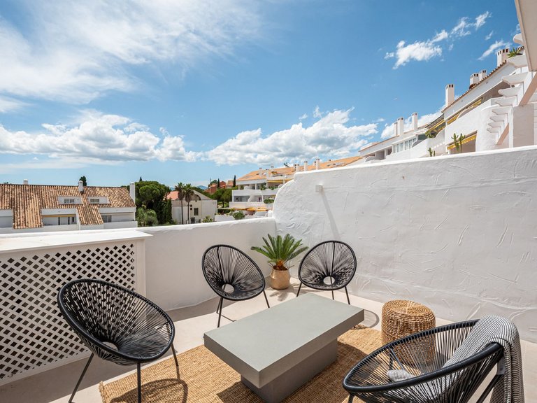 Apartment for Sale in Nueva Andalucía, Malaga 6