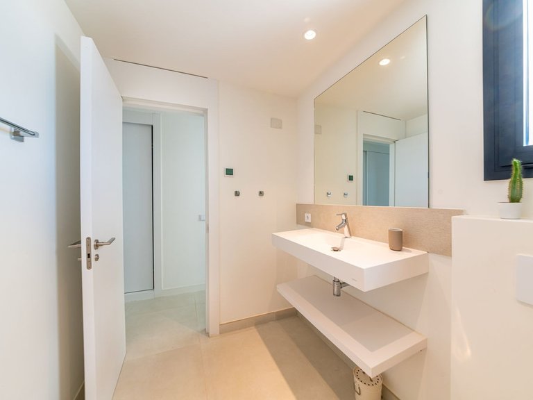 Apartment for Sale in Fuengirola, Malaga 24