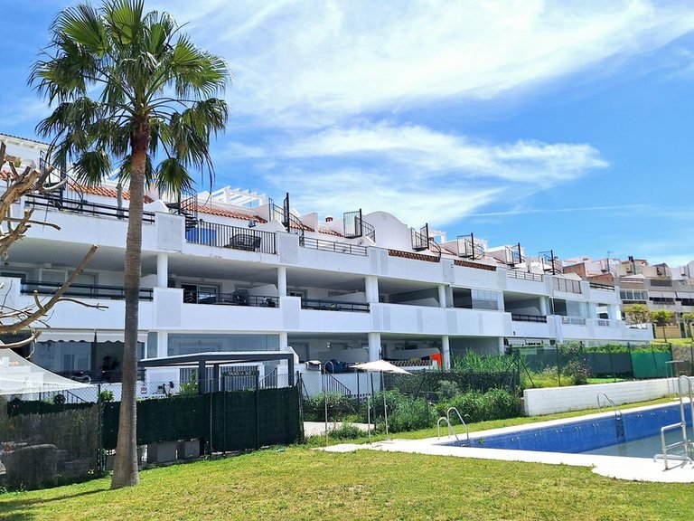 Apartment for Sale in Doña Julia, Malaga 3
