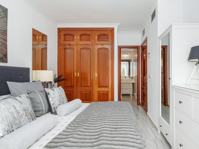 Villa for Sale in Alhaurin Golf, Malaga 32