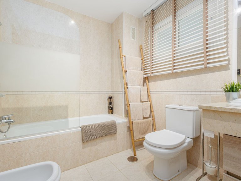 Villa for Sale in Alhaurin Golf, Malaga 33