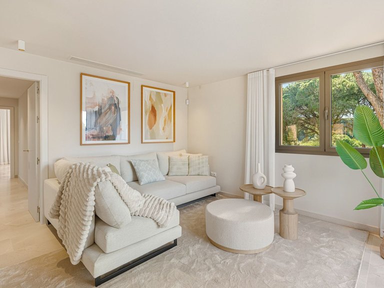 Villa for Sale in Hacienda Las Chapas, Malaga 11