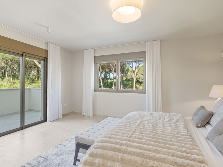 Villa for Sale in Hacienda Las Chapas, Malaga 17