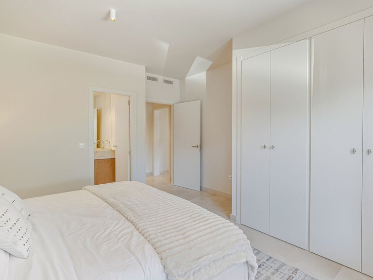 Villa for Sale in Hacienda Las Chapas, Malaga 34