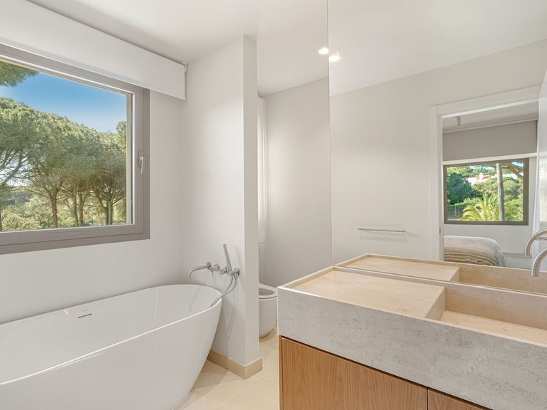Villa for Sale in Hacienda Las Chapas, Malaga 35