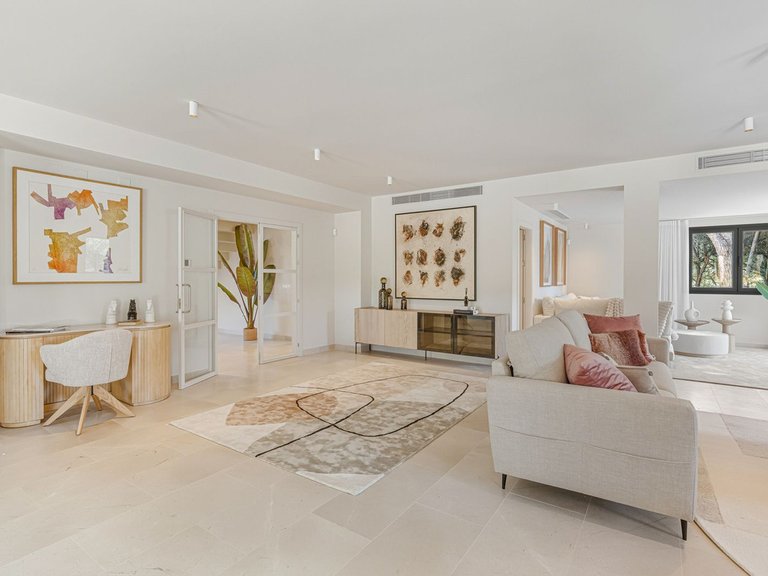 Villa for Sale in Hacienda Las Chapas, Malaga 8