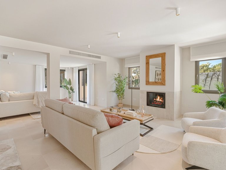 Villa for Sale in Hacienda Las Chapas, Malaga 9