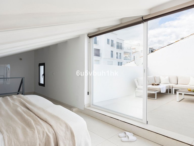 Apartment for Sale in Puerto Banús, Malaga 19